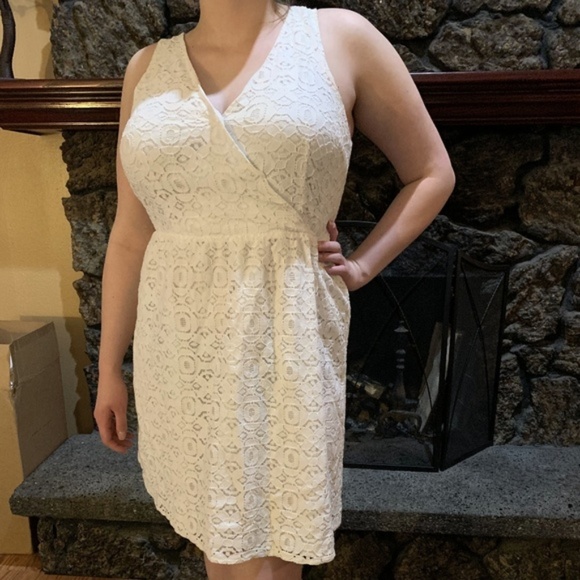 Nicole Dresses & Skirts - Lovely White Lace V Neck Summer Dress Sz 12/14 Nicole Dresses & Skirts - Lovely White Lace V Neck Summer Dress Sz 12/14